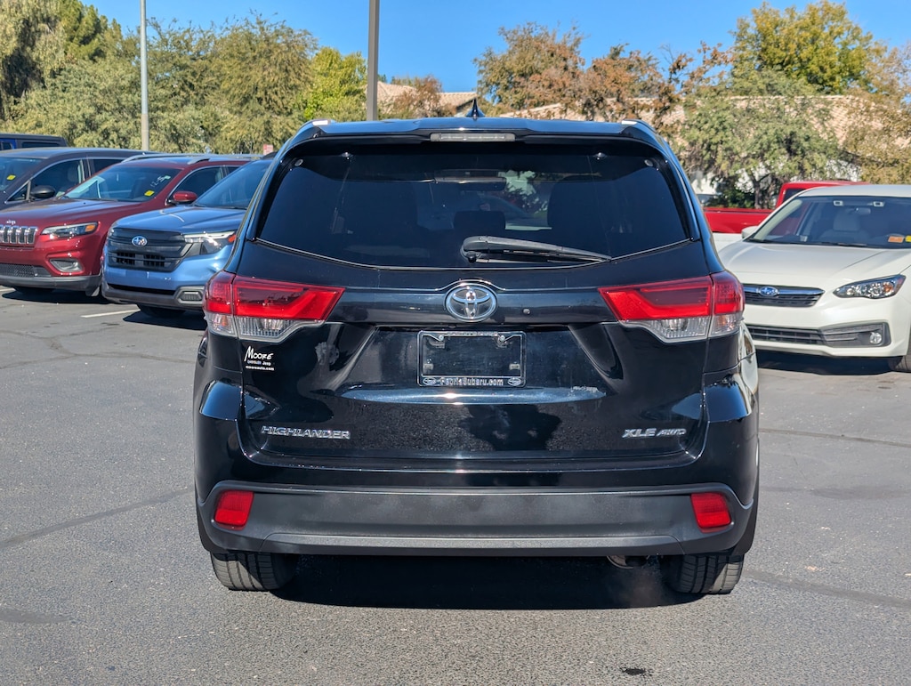 Used 2017 Toyota Highlander XLE V6 SUV