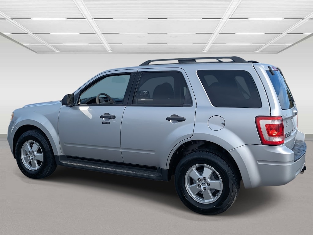 Used 2010 Ford Escape XLT SUV