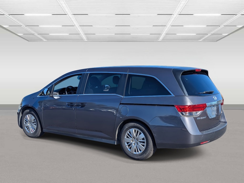 Used 2016 Honda Odyssey LX Van Passenger Van