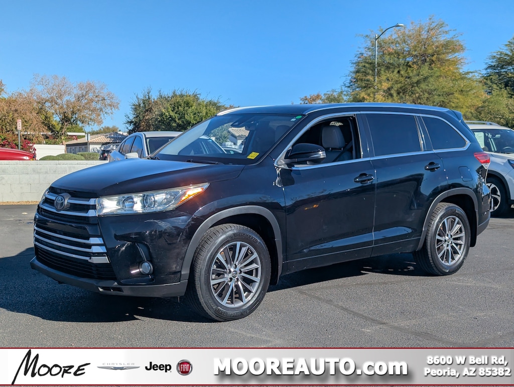 Used 2017 Toyota Highlander XLE V6 SUV