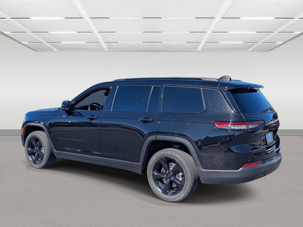 Used 2022 Jeep New Grand Cherokee Laredo SUV