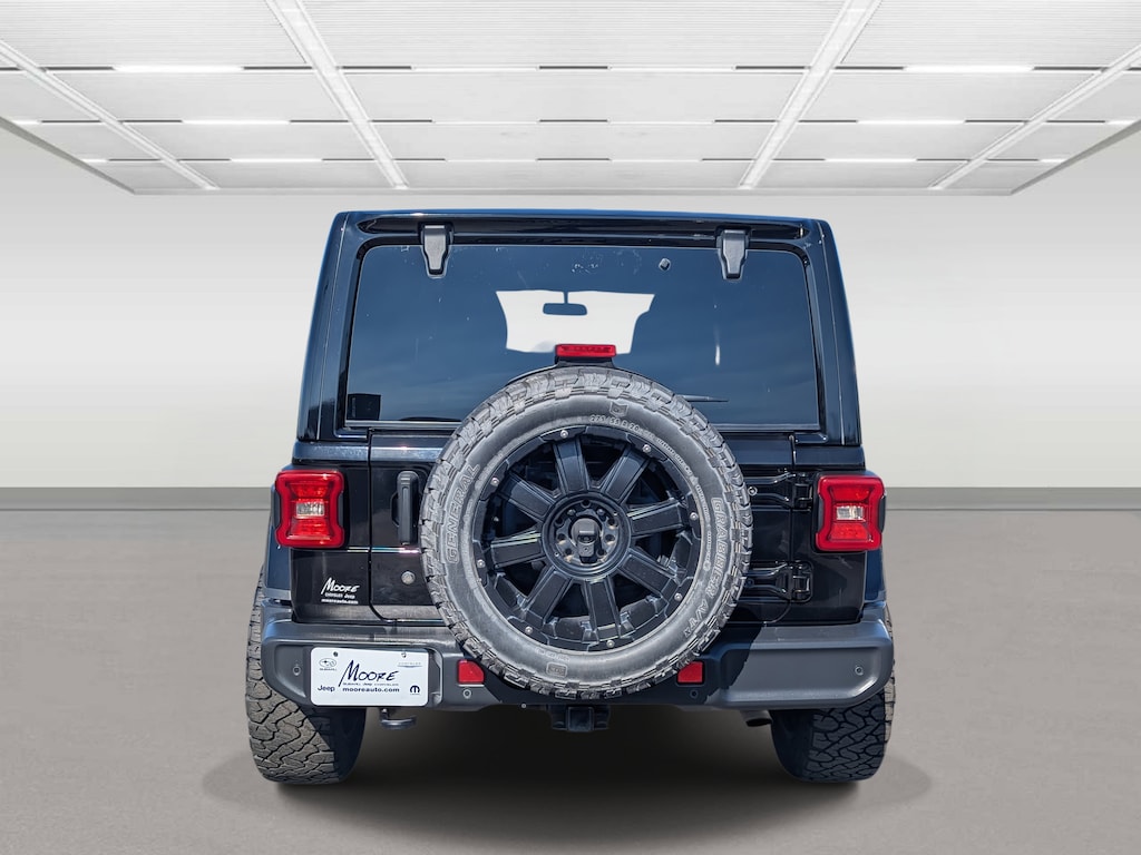 Used 2018 Jeep Wrangler Unlimited Sahara 4x4 SUV