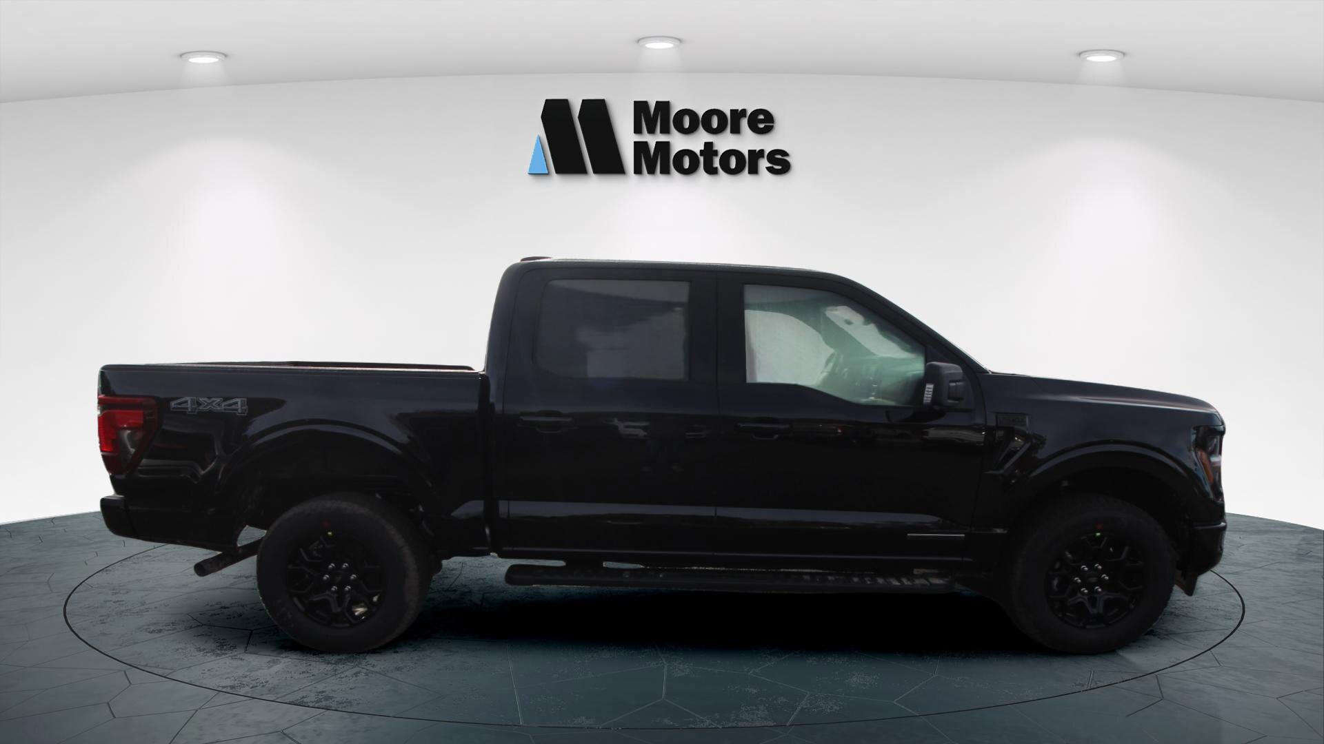 2025 Ford F-150 XLT photo 2