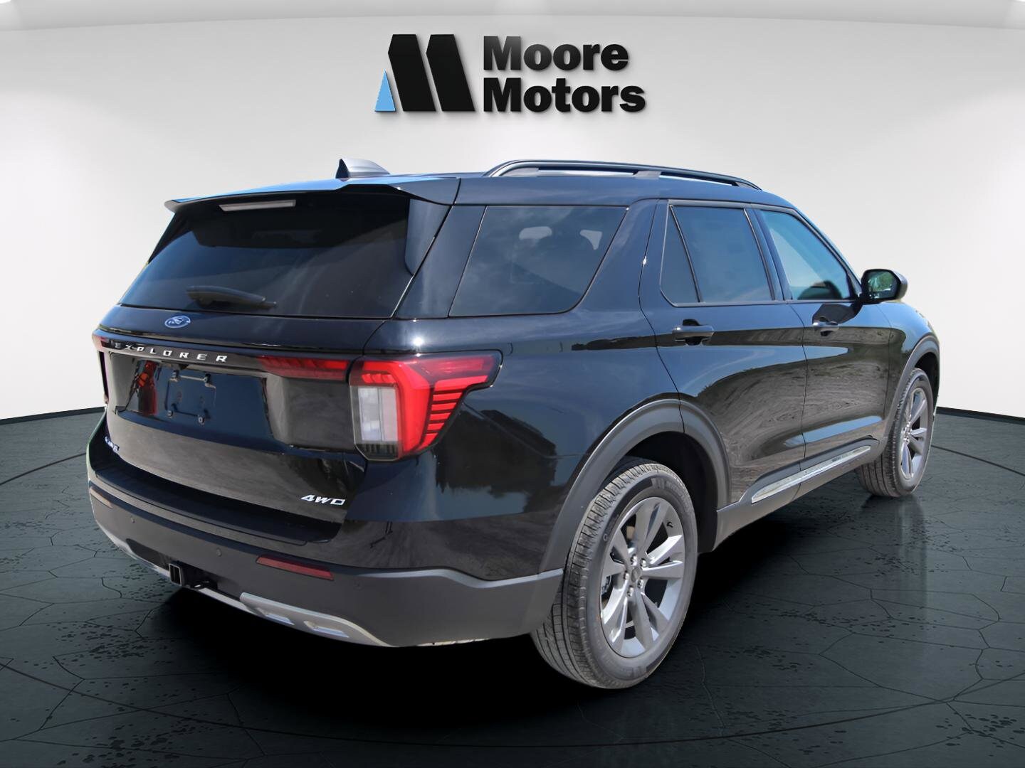 2025 Ford Explorer photo 2
