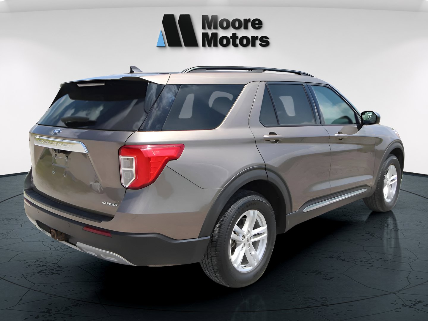 2021 Ford Explorer XLT photo 3
