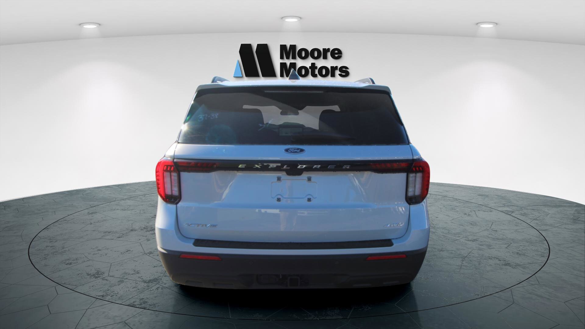 2026 Ford Explorer photo 3