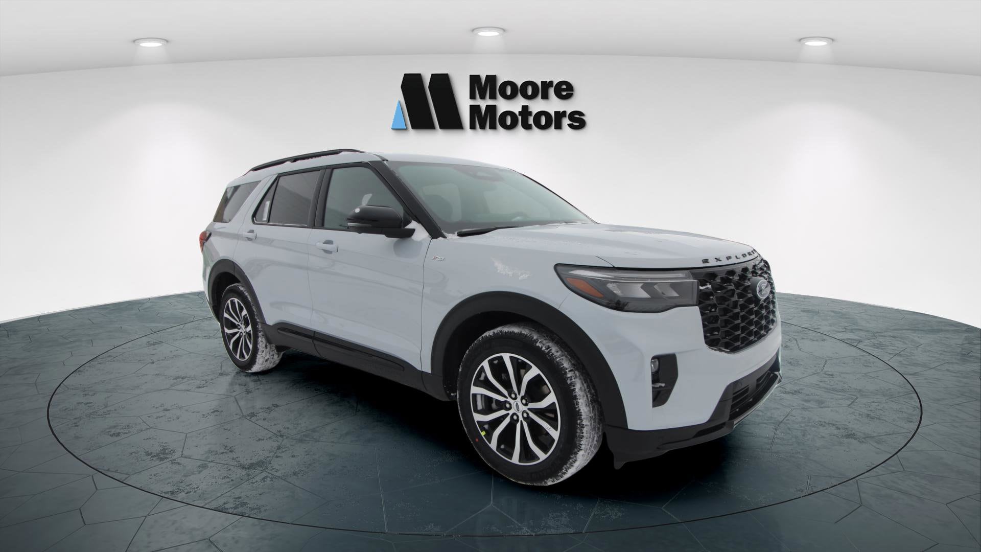 2026 Ford Explorer ST-LINE's photo