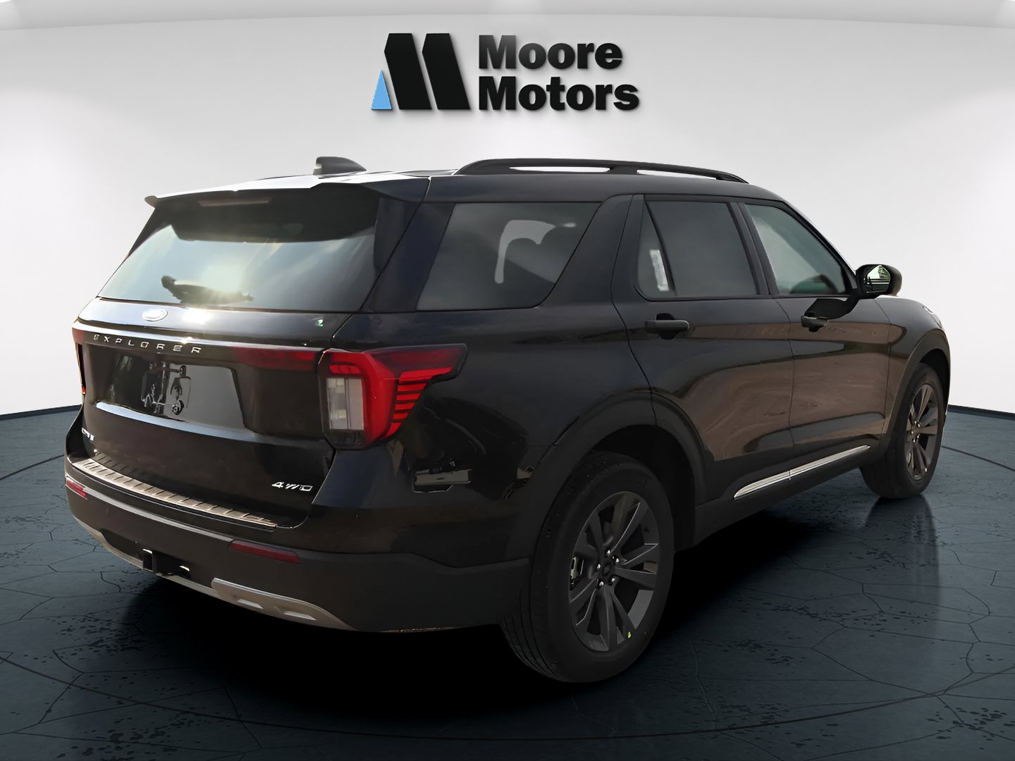 2025 Ford Explorer photo 3