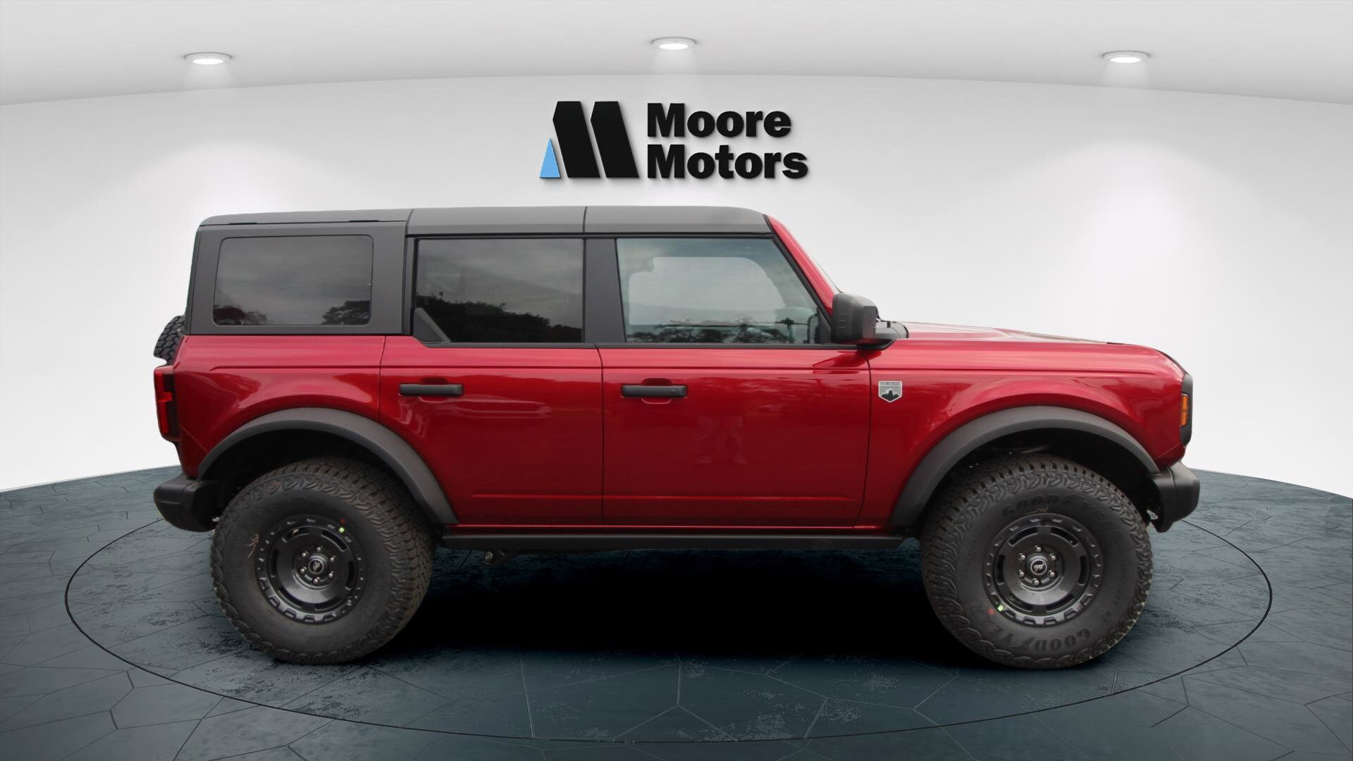 2025 Ford Bronco Big Bend photo 2