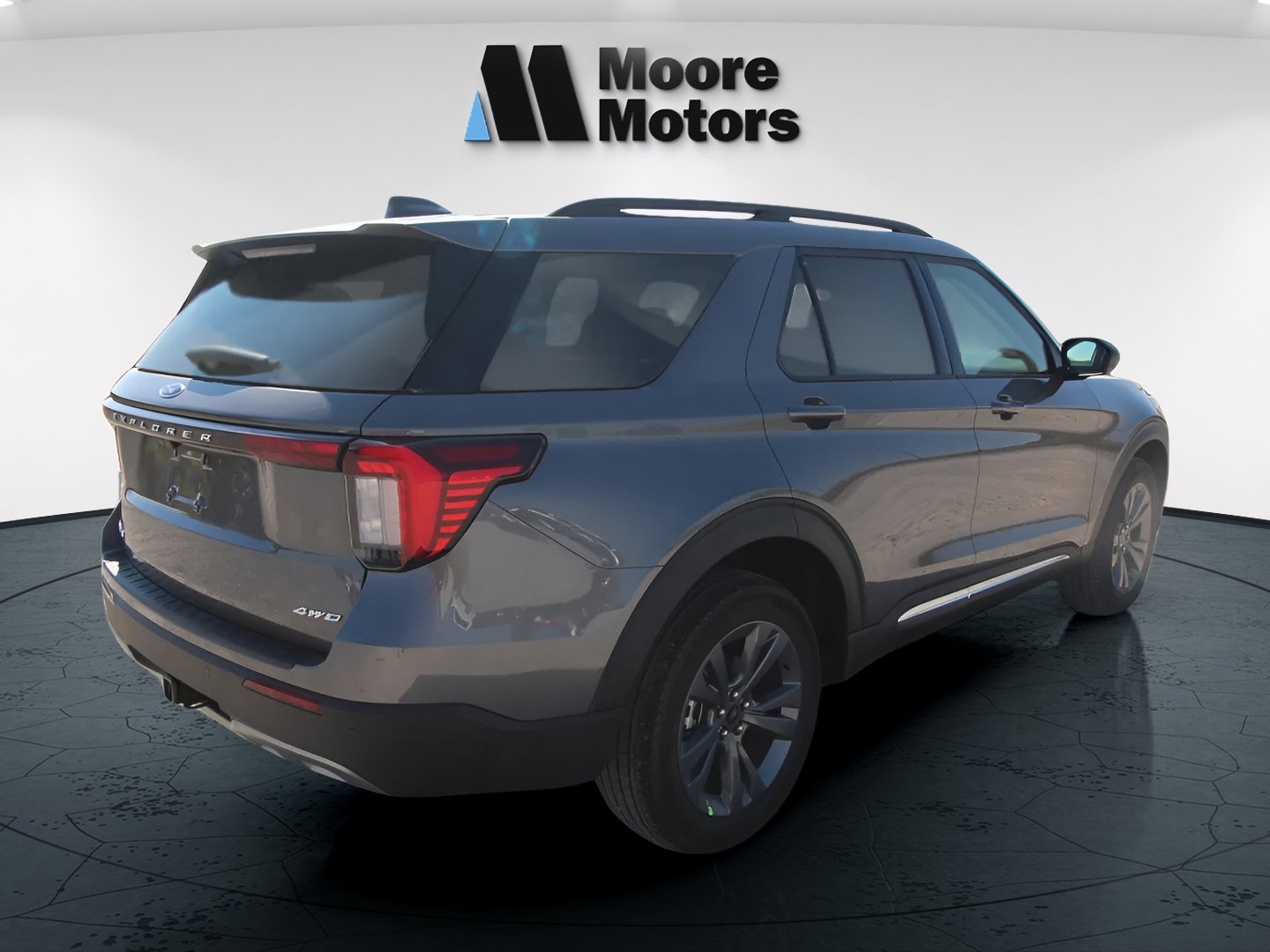 2025 Ford Explorer photo 3