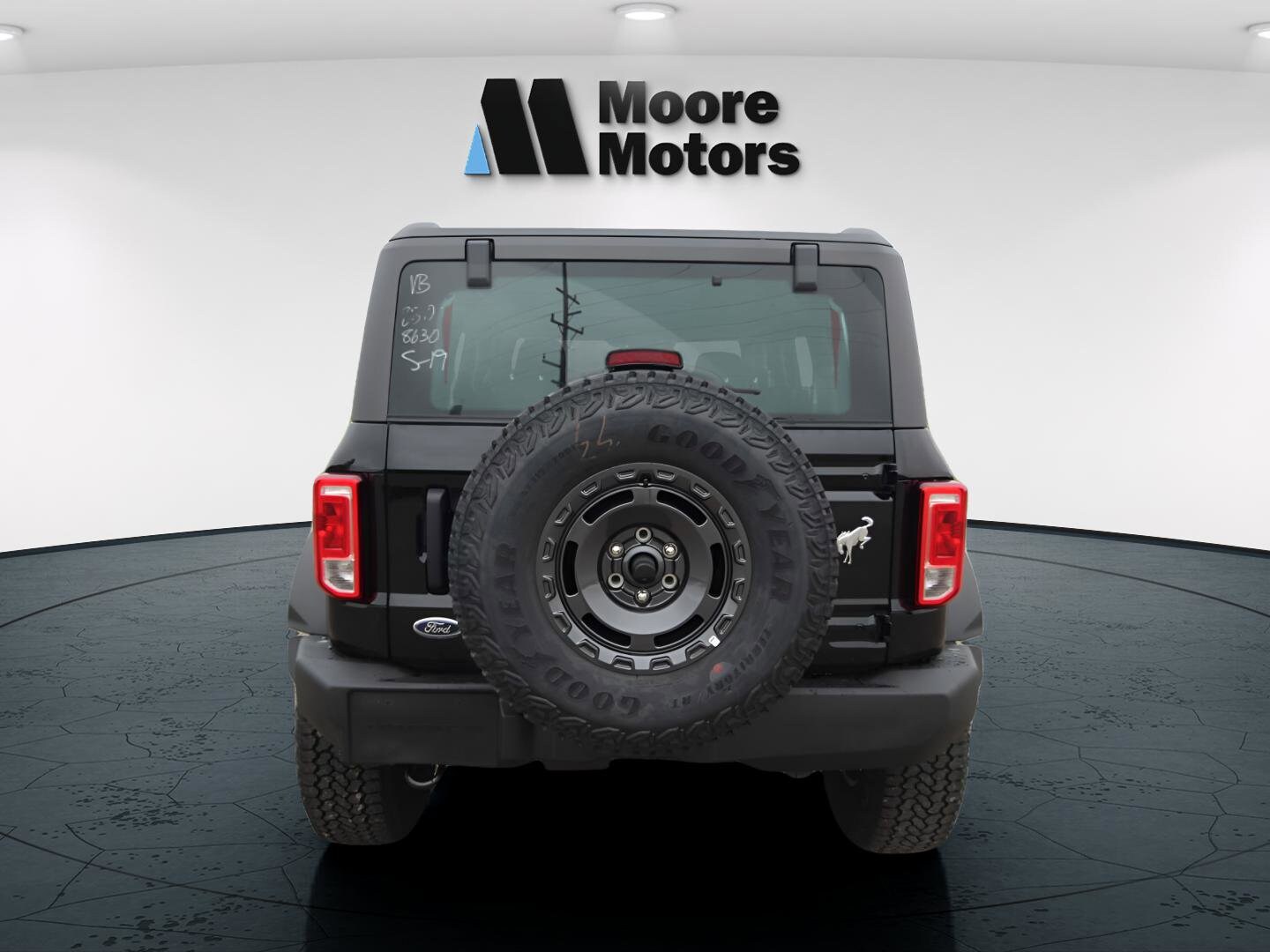 2025 Ford Bronco Base photo 4
