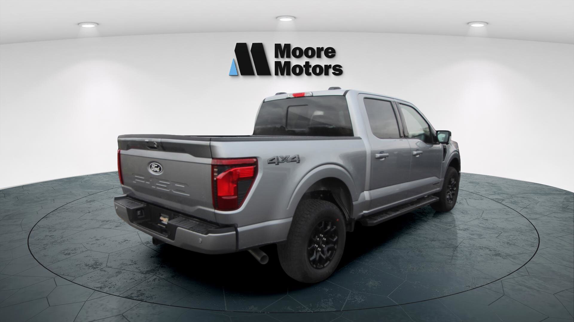 2025 Ford F-150 XLT photo 3