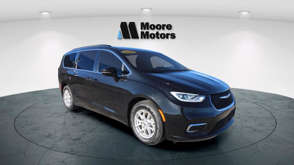 Used 2022 Chrysler Pacifica Touring L Van Passenger Van