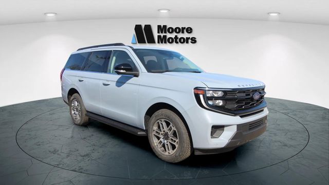 2026 Ford Expedition Active 4x4's photo