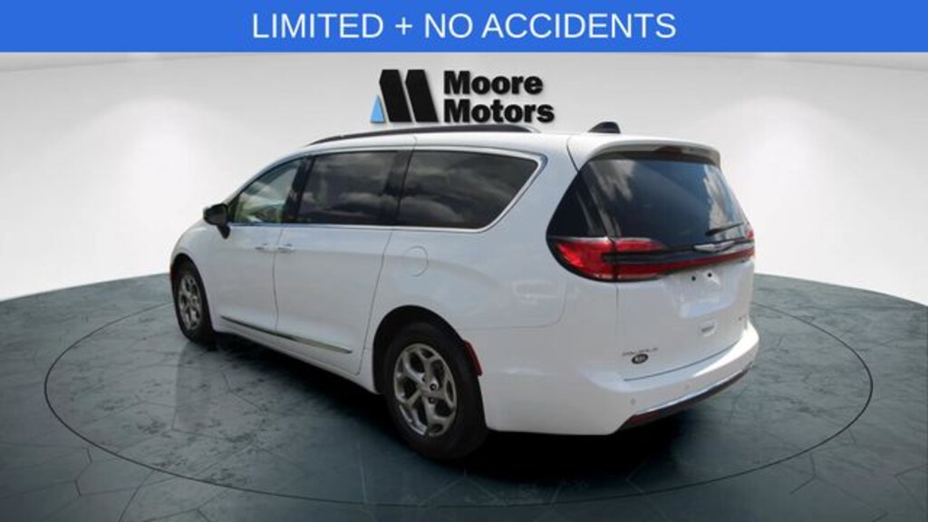 Used 2023 Chrysler Pacifica Limited Minivan/Van