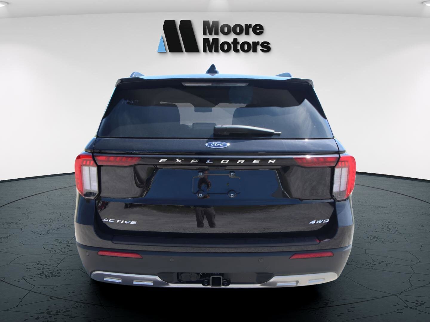 2025 Ford Explorer photo 3