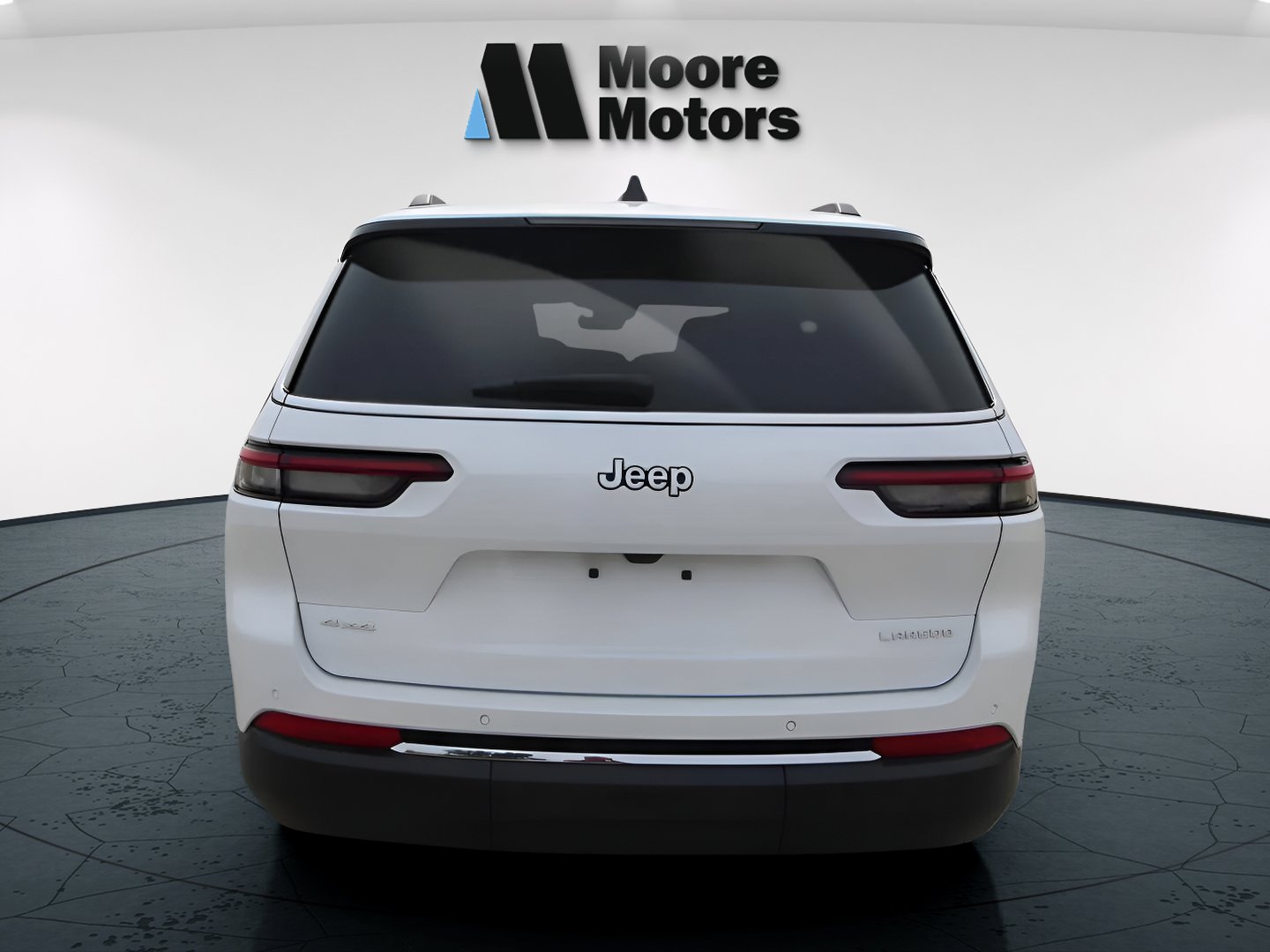 2025 Jeep Grand Cherokee Laredo photo 4