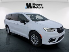 2026 Chrysler Pacifica Limited Passenger Van