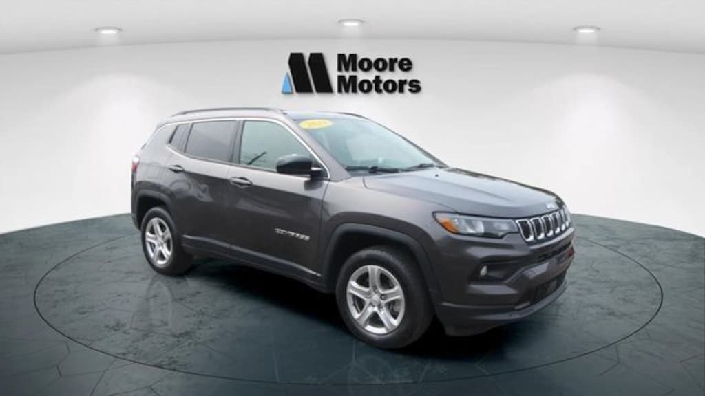Used 2023 Jeep Compass Latitude SUV