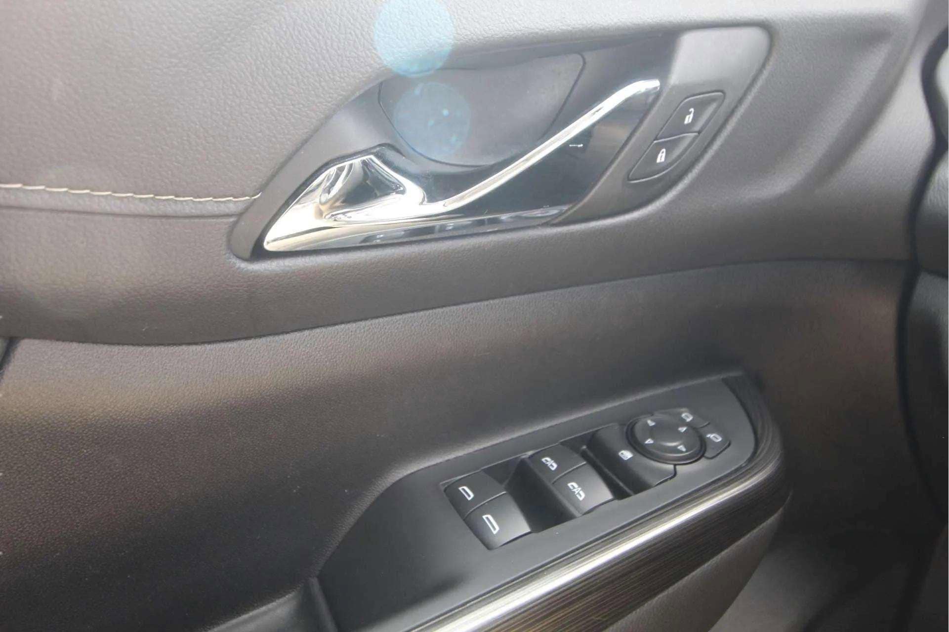 2023 GMC Acadia SLT - Photo 10