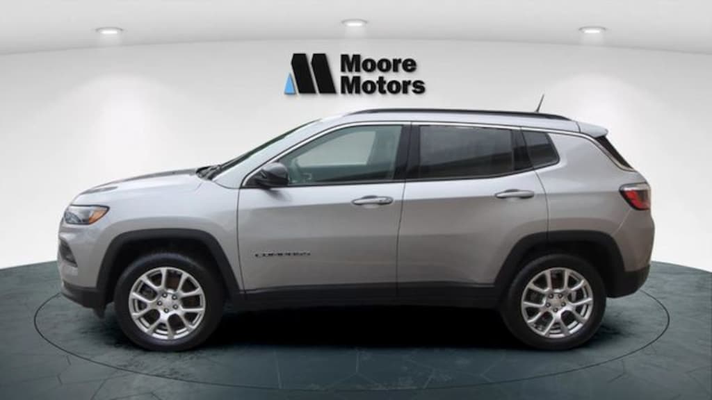 Used 2023 Jeep Compass Latitude Lux SUV