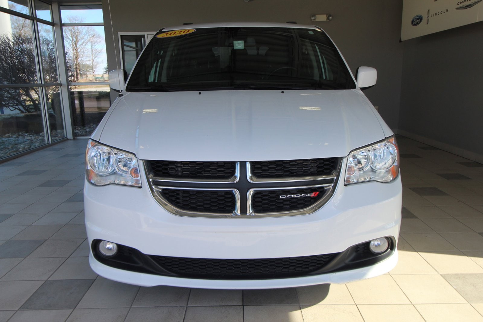 Used 2020 Dodge Grand Caravan SXT with VIN 2C4RDGCG2LR169282 for sale in Caro, MI