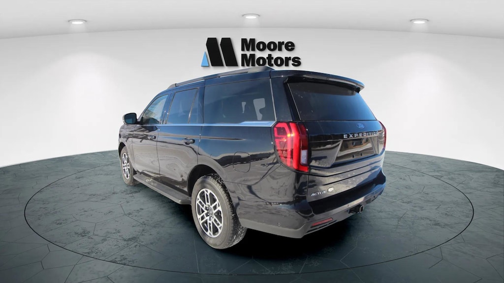 Used 2025 Ford Expedition Active SUV