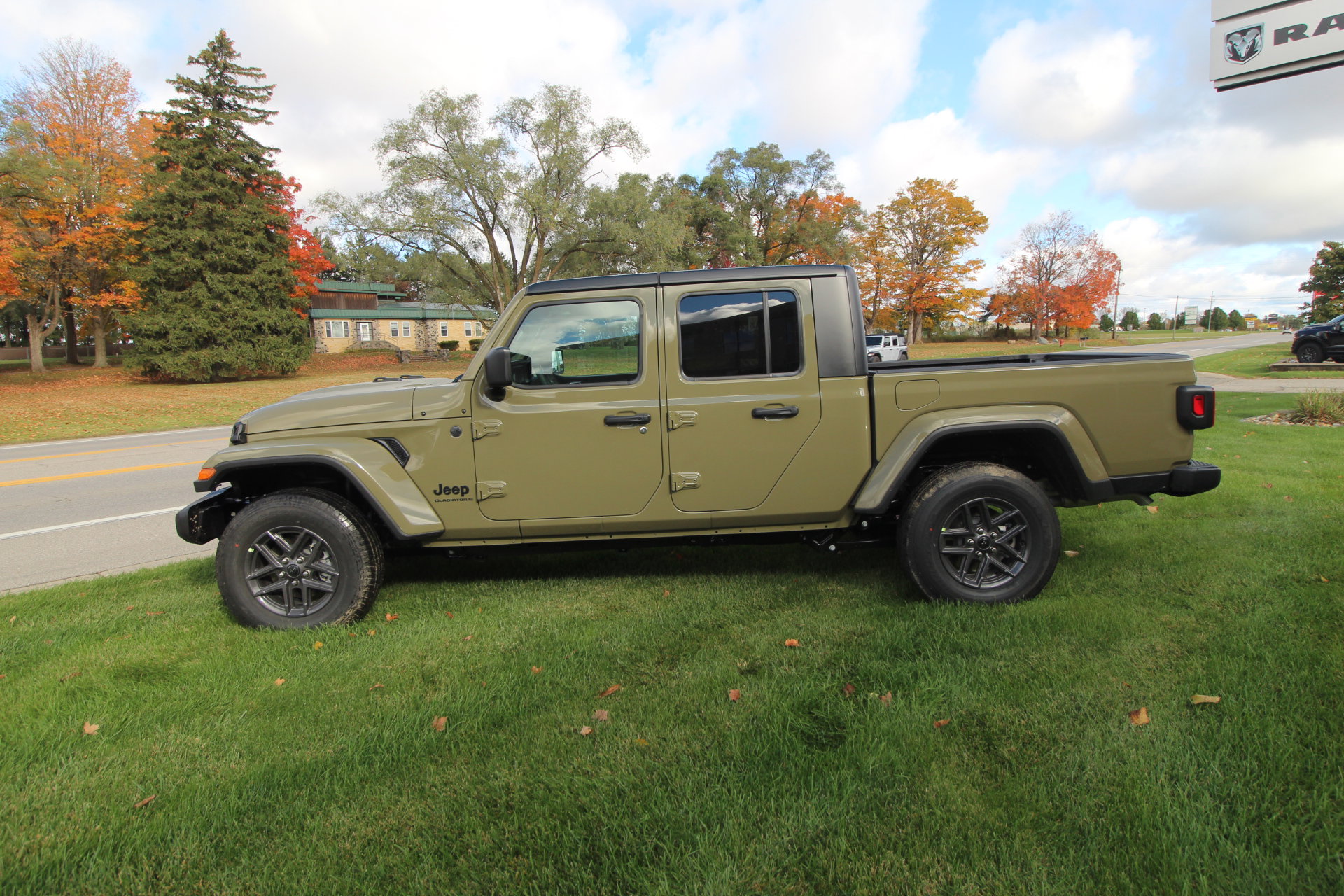 2025 Jeep Gladiator Sport S - Photo 6