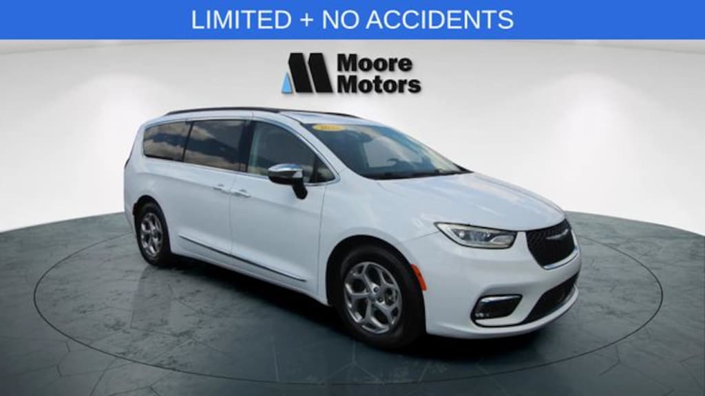 Used 2023 Chrysler Pacifica Limited Minivan/Van