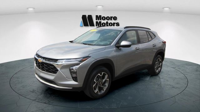 2026 Chevrolet Trax LT's photo