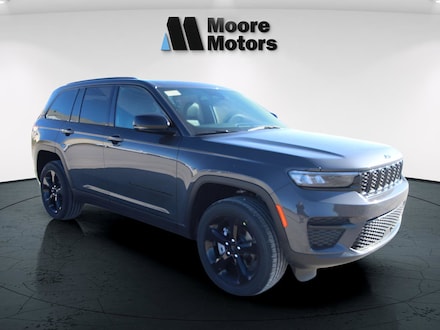 Featured used 2025 Jeep Grand Cherokee Laredo SUV 1C4RJHAG4SC317313 for sale in Caro, MI