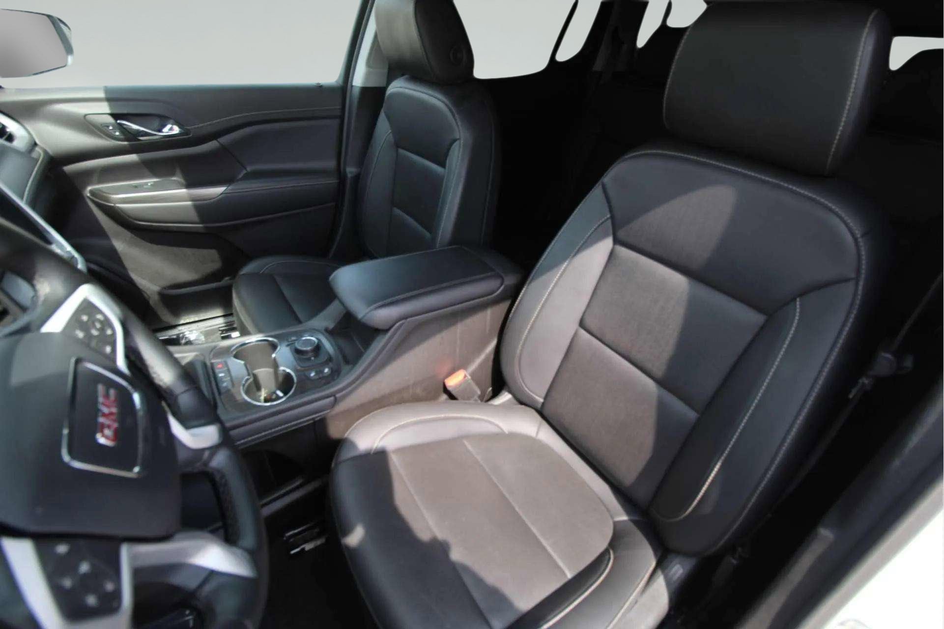 2023 GMC Acadia SLT - Photo 11