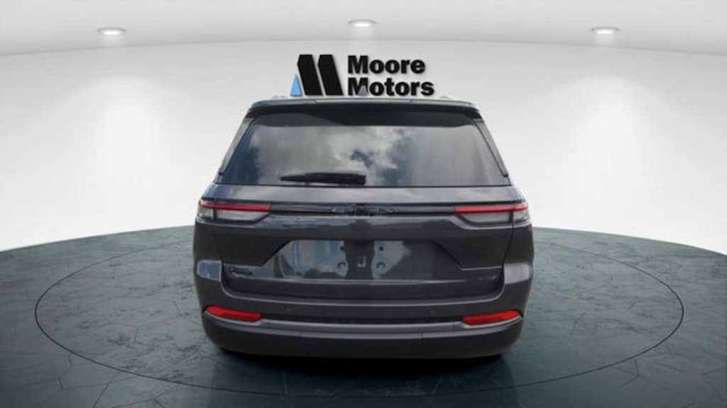New 2026 Jeep Grand Cherokee LAREDO ALTITUDE 4X4 Sport Utility