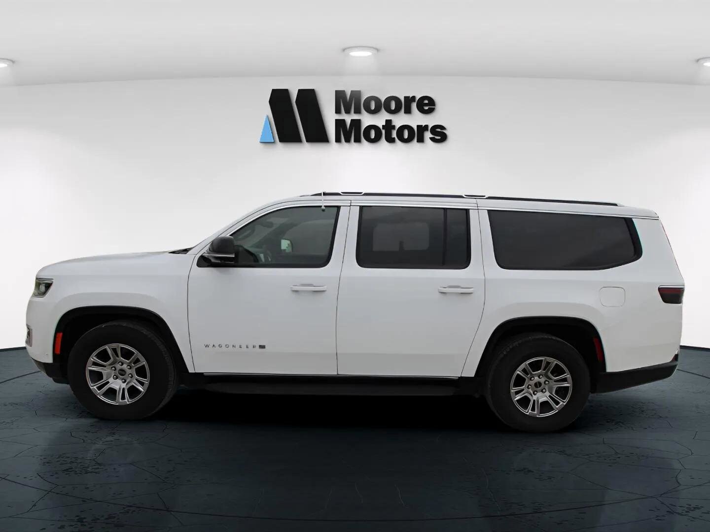 2023 Jeep Wagoneer L Base photo 3