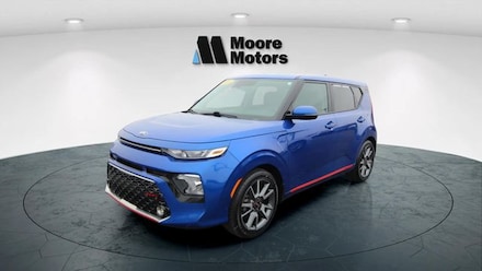 Featured used 2020 Kia Soul GT-Line Hatchback KNDJ63AU7L7088952 for sale in Caro, MI