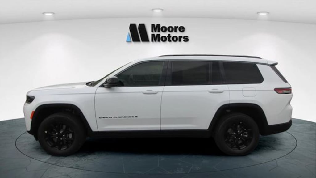 New 2026 Jeep Grand Cherokee L LAREDO ALTITUDE 4X4 Sport Utility