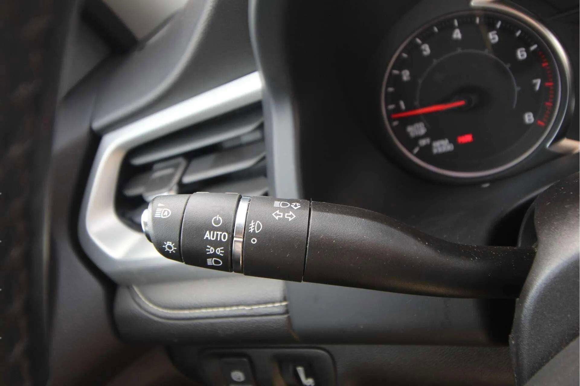 2023 GMC Acadia SLT - Photo 16