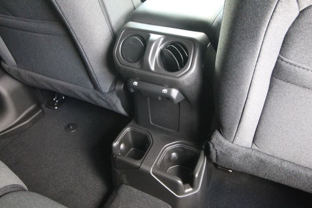 2025 Jeep Gladiator Sport S - Photo 9