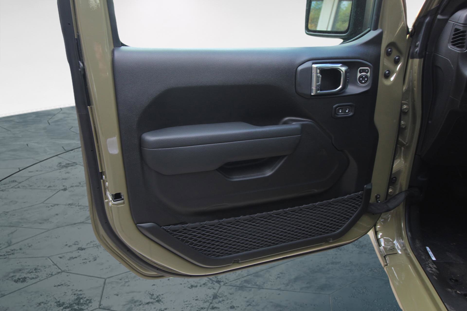 2025 Jeep Gladiator Sport S - Photo 11