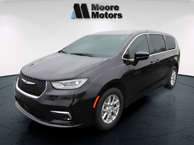 2026 Chrysler Pacifica Select - Photo 7