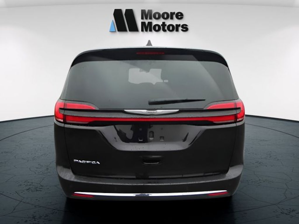 New 2026 Chrysler Pacifica SELECT Passenger Van