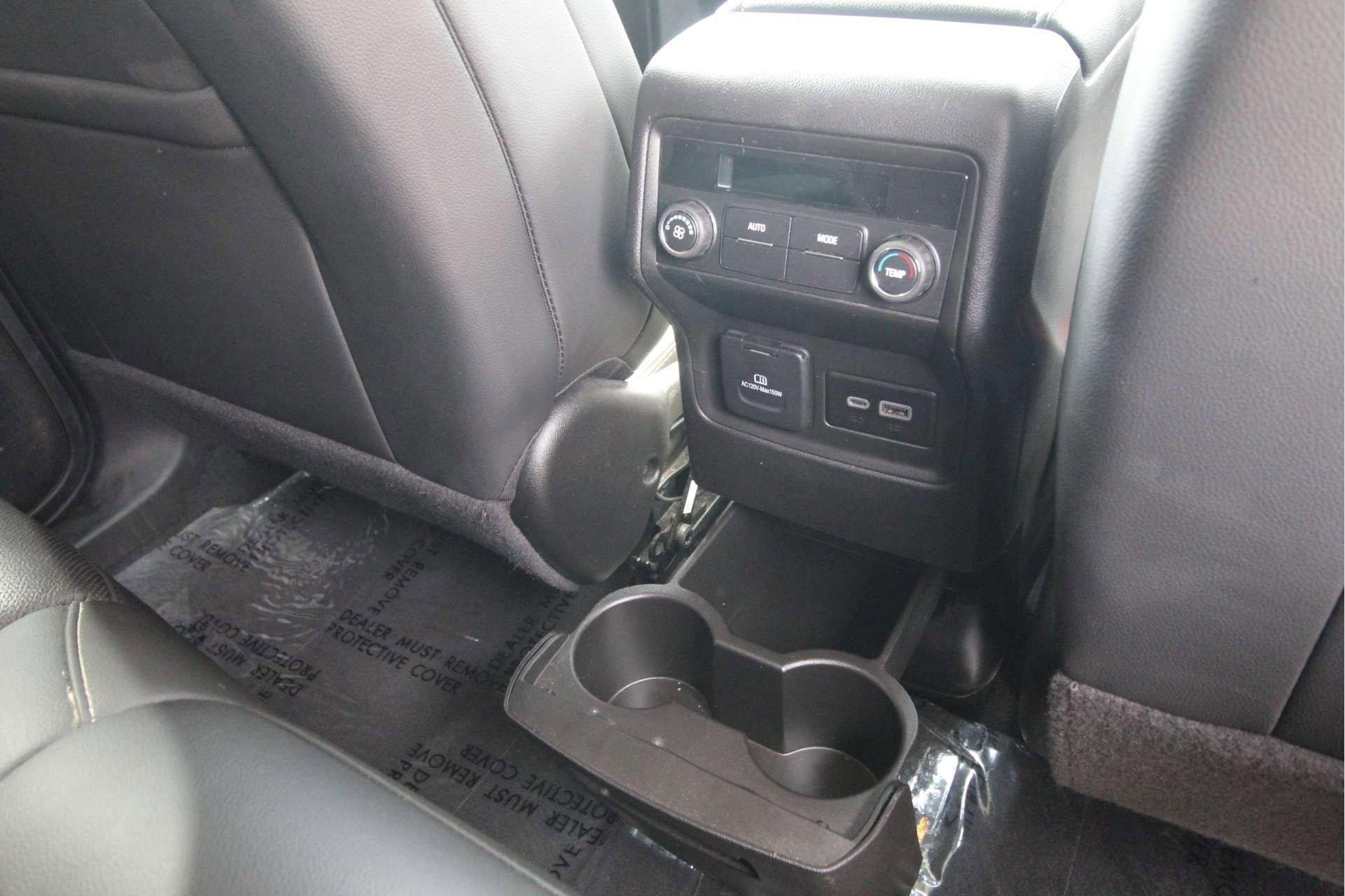 2023 GMC Acadia SLT - Photo 31