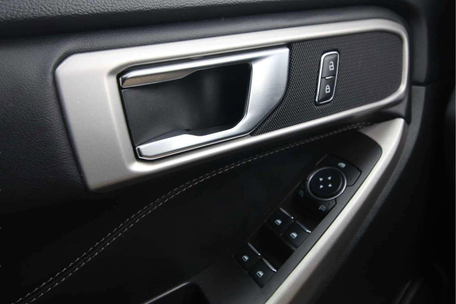 2023 Ford Explorer XLT - Photo 10