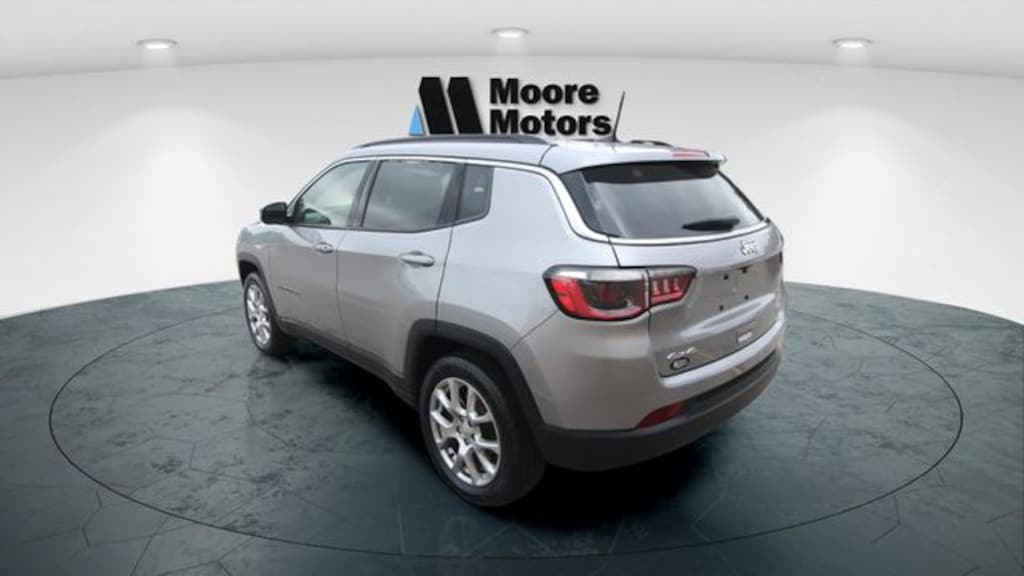 Used 2023 Jeep Compass Latitude Lux SUV