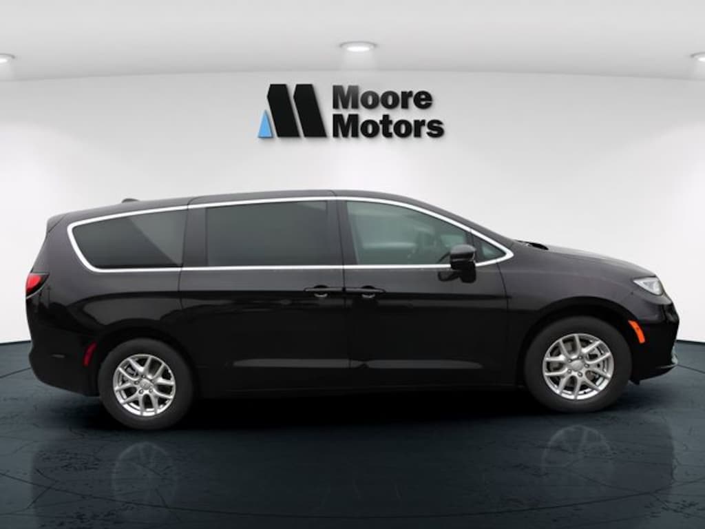 New 2026 Chrysler Pacifica SELECT Passenger Van