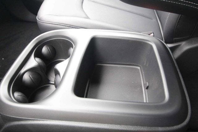 2026 Chrysler Pacifica Select - Photo 27