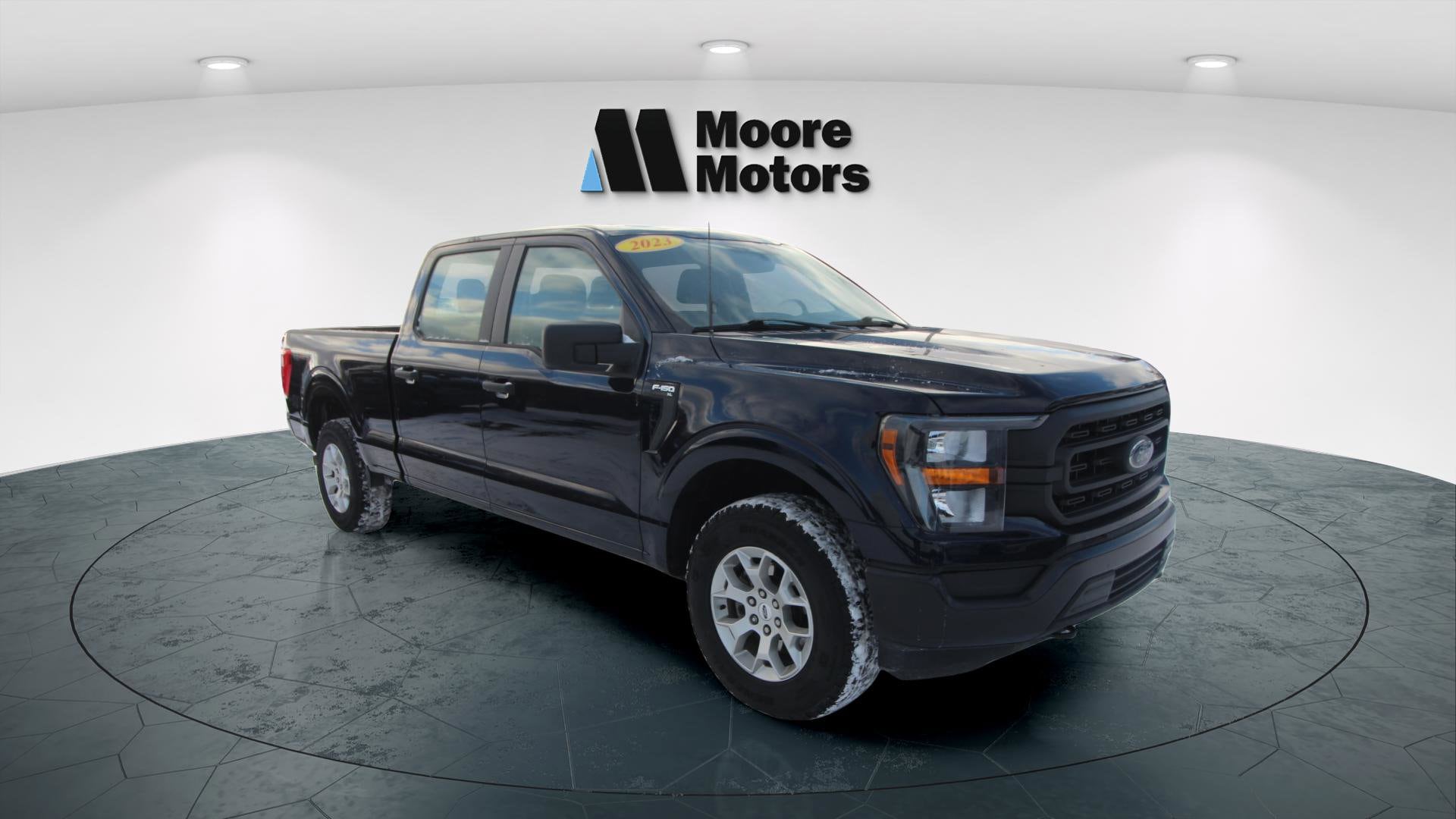 2023 Ford F-150 XL's photo