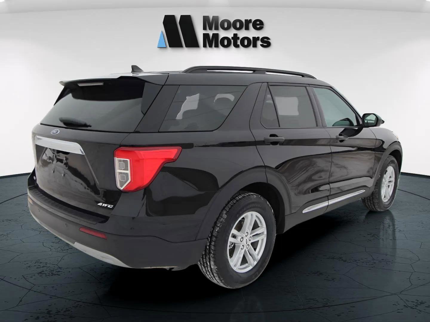 2023 Ford Explorer XLT - Photo 6