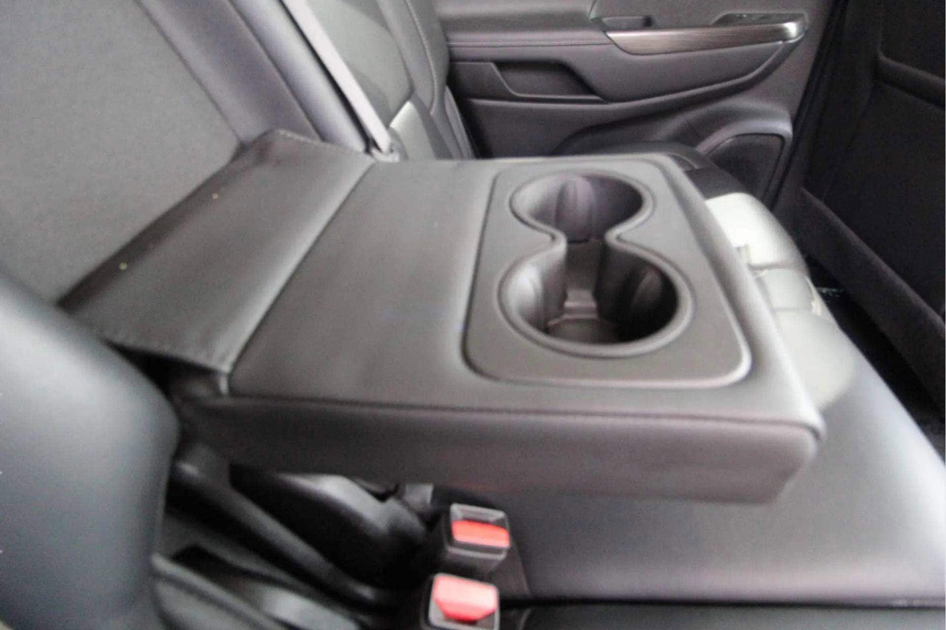 2023 GMC Acadia SLT - Photo 30