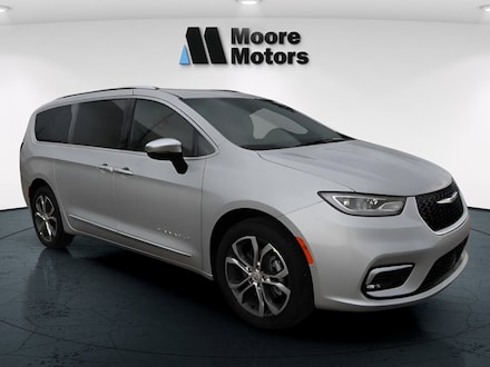 Featured new 2026 Chrysler Pacifica Pinnacle Passenger Van for sale in Caro, MI
